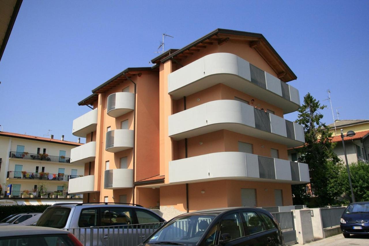 Ca' Mira Apartments Caorle Exterior foto