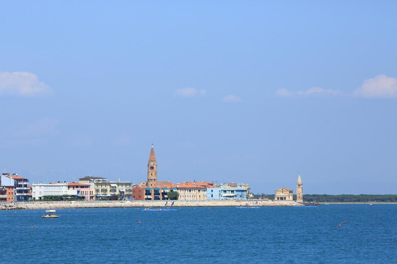 Ca' Mira Apartments Caorle Exterior foto