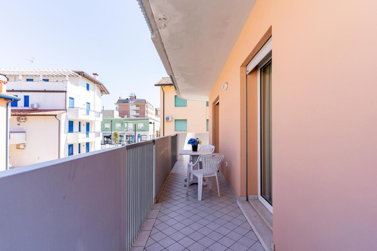 Ca' Mira Apartments Caorle Exterior foto